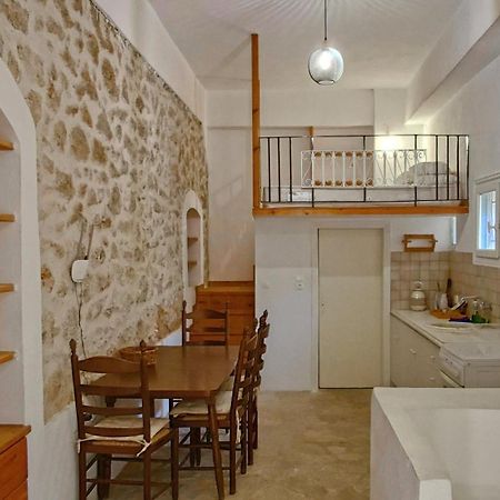 Στούντιο Σε Πέτρινο Σπίτι, Κοντά Σε Παραλία Apartment Kyparissia Exterior photo